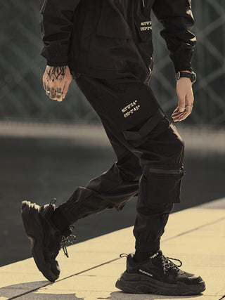 cargo-pants-techwears